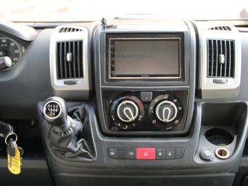 Bürstner BUT569 Nexxo T569 | Vast Bed | Kleine Camper| Elektrische Trap| Douche|